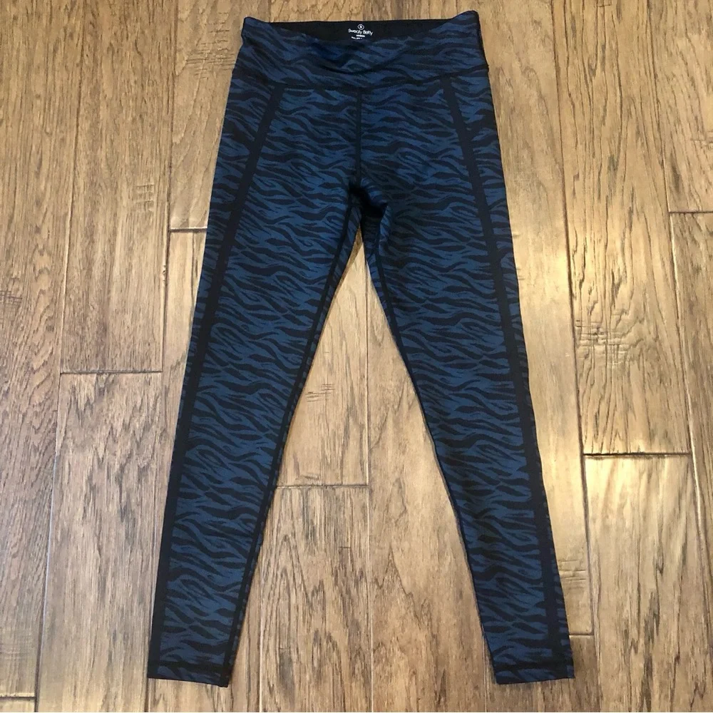 EUC✨SWEATTY BETTY LONDON women's small blue & black zebra print leggings - Picture 1 of 7